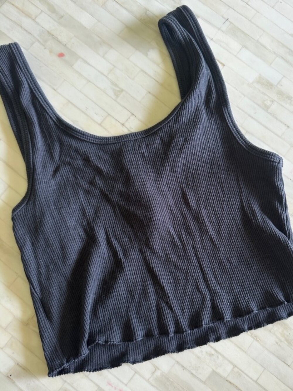 Black Ribbed Button-Front Crop Tank Top - Picture 2 of 2